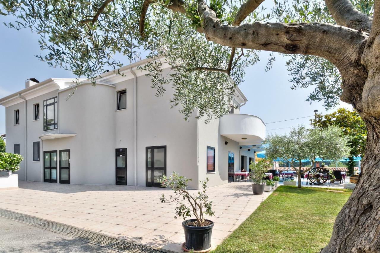 Apartments El Faro Savudrija Extérieur photo